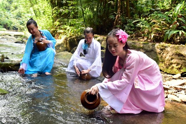 七夕節農村的家里還韌針，烙“七巧餅”么？你們那里“七夕”都有什么風(fēng)俗習慣？